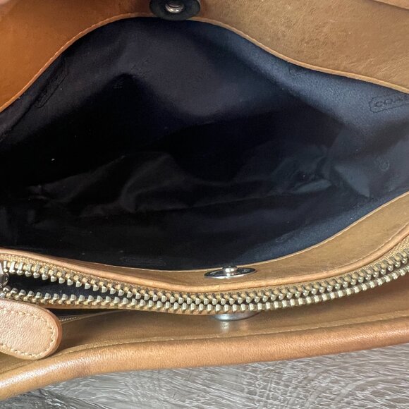 Coach Legacy Vintage Camel Tan Medium Bucket Duffle Hobo Shoulder Bag Purse 6010 - Picture 8 of 10